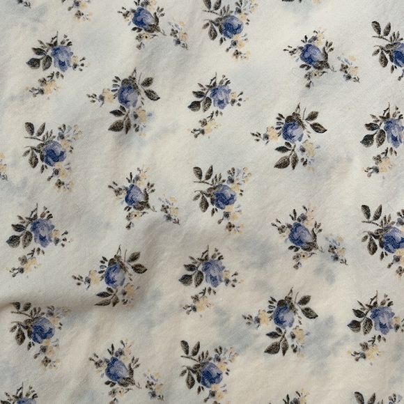 Floral Banana Republic skirt, 10 - Picture 2 of 5